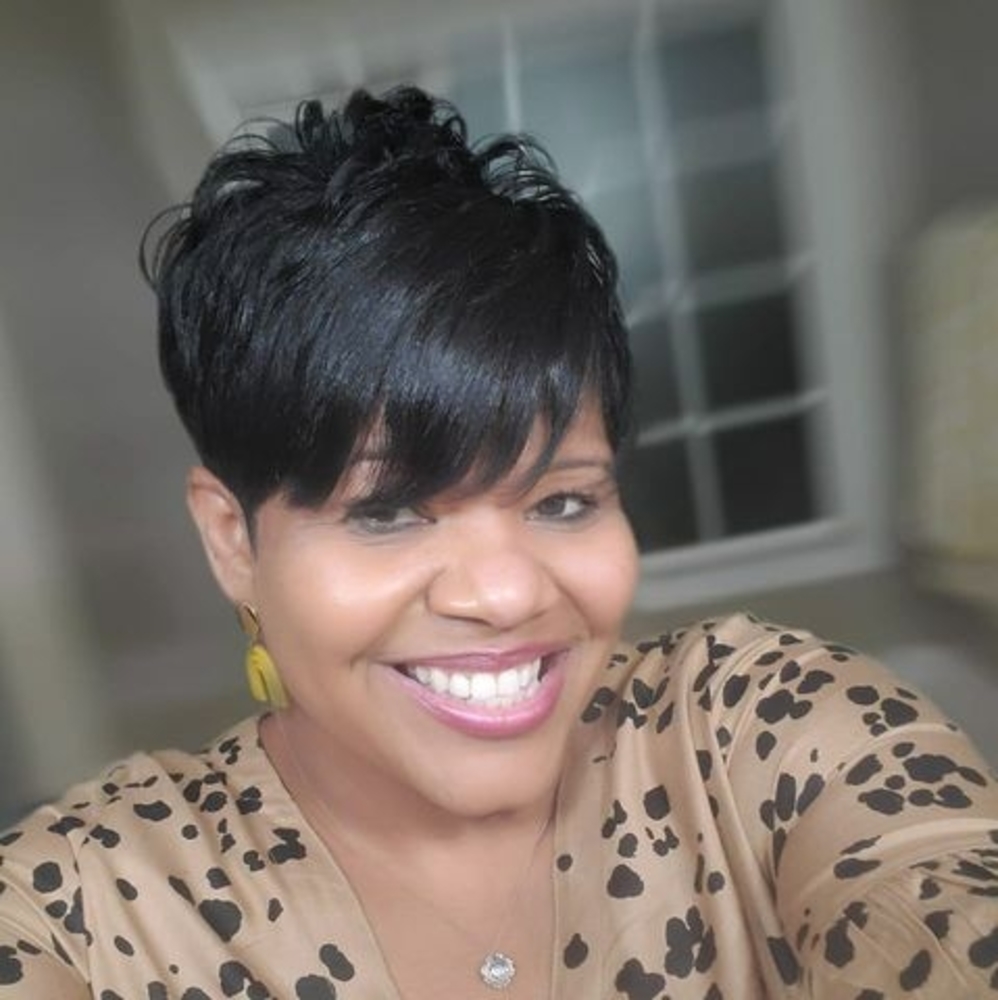 Meet your Posher, Angie